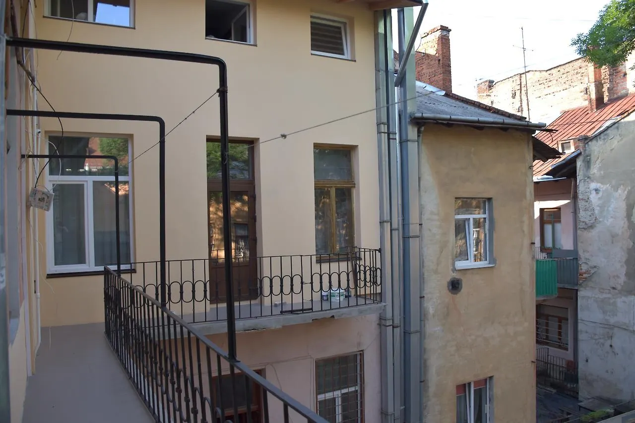 Central Mansard Studios Lviv 0*,